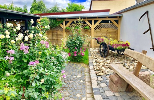 Grimma Apartment | Moderne Ferienwohnung mit 2 Schlafzimmern, Küche und Bad