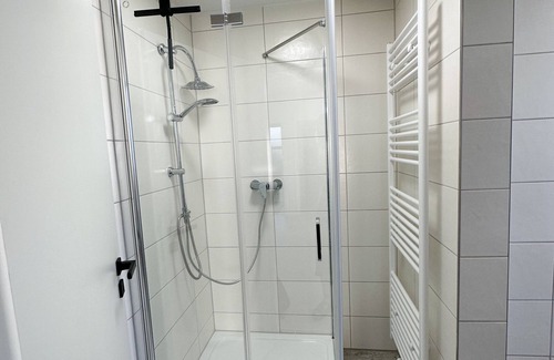 Bad Oeynhausen Apartment | Moderne Fewo in Hdz&klinik Nähe