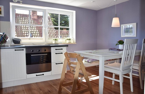 Grube Apartment | Moderner Landhausstil, W -lan, für bis zu 2 Erwachsenen,3 km bis zur Ostsee