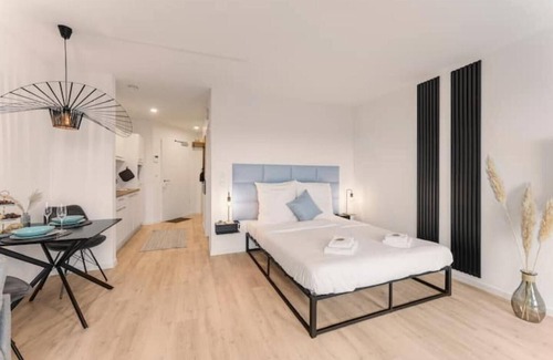 Bahnhofsviertel Apartment | Modernes Apartment am Gleispark
