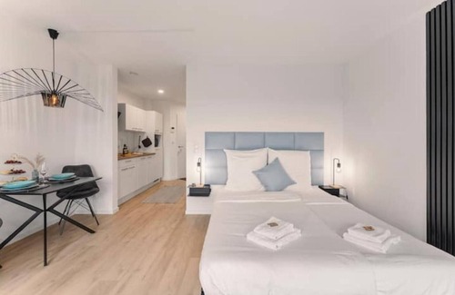 Bahnhofsviertel Apartment | Modernes Apartment am Gleispark