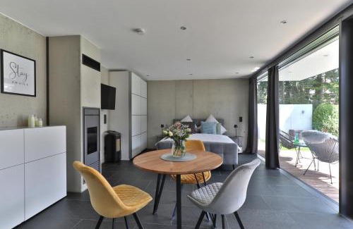 Gersthofen Apartment | Modernes Studio-Apartment - Gartenblick