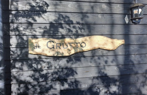 Schoonloo House | Modernized bungalow in natural surroundings - pets also welcome