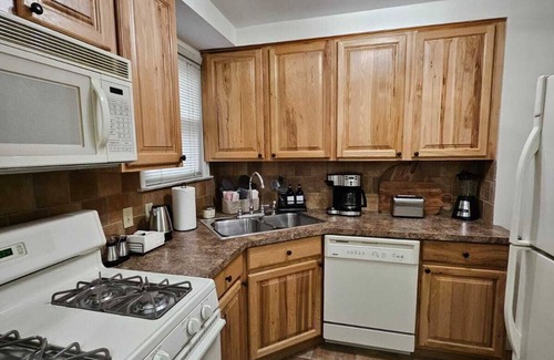 Dearborn House | Modernized Dearborn Gem-Telegraph/Ford Rd