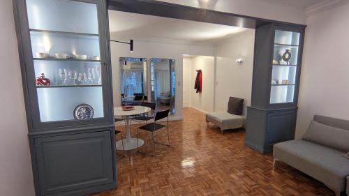 Microcentro Apartment | Moderno Departamento de dos dormitorios a Estrenar en el Corazón de Buenos Aires con Vista Privilegiada