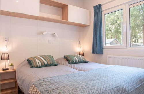 Ede Ski Chalet | ✓ Module Flat Roof at Bospark Ede ✓ Holiday home for 4 people ✓ Located in Ede (Gelderland) ✓ Holiday resort in the Veluwe region ✓ Book directly at the resort