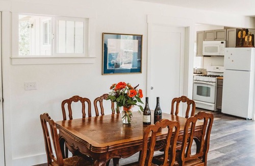 Adelaida House | 'Moe's Cabin' in the heart of Adelaida wine country and epic star gazing