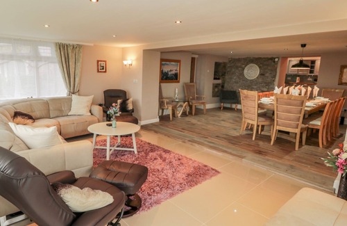 Rhiw House | MOEL YR WYN, pet friendly, luxury holiday cottage in Aberdaron