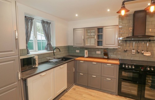 Rhiw House | MOEL YR WYN, pet friendly, luxury holiday cottage in Aberdaron