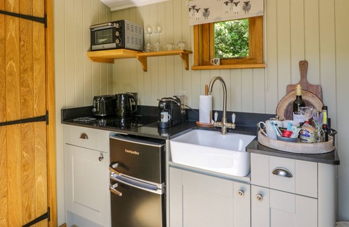 Llanbedr Cottage | Moelfre - Shepherds Hut