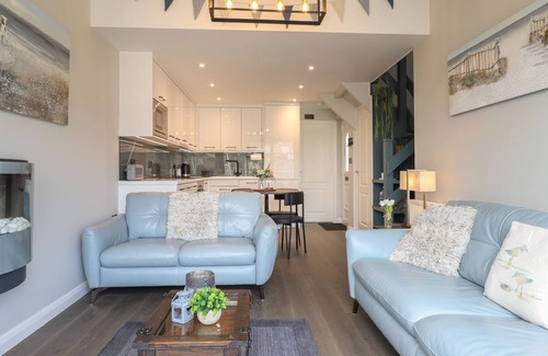 Borth-y-Gest Cottage | MOELWYN 57D SOUTH SNOWDON WHARF, family friendly in Porthmadog