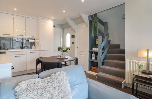 Borth-y-Gest Cottage | MOELWYN 57D SOUTH SNOWDON WHARF, family friendly in Porthmadog