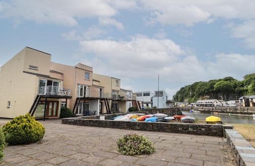 Borth-y-Gest Apartment | Moelwyn 57D South Snowdon Wharf