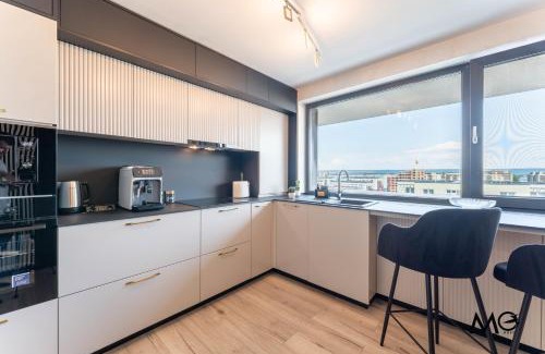 Tractorul Apartment | MoHost Valcom - Skyline Penthouse Escape