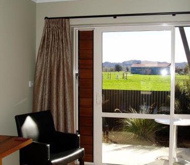 Takaka Hotel | Mohua Motels