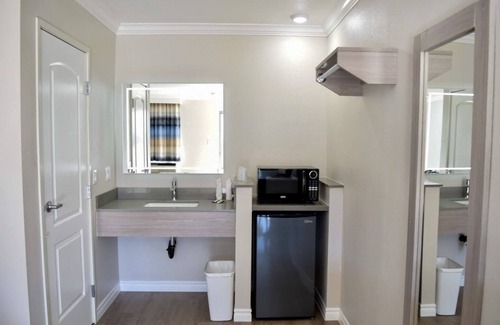 Victorville Hotel | Mojave Inn