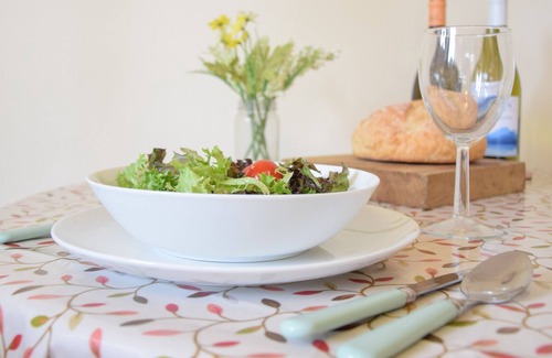 Martlesham Heath Cottage | MOLE END, WOODBRIDGE, pet friendly in Woodbridge
