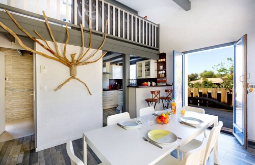 Moliets-et-Maa Villa | Moliets villa with pool La Maison Flôttée