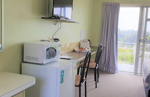 Mollymook Hotel | Mollymook Ocean View Motel Reward Long Stays - Over 18's Only