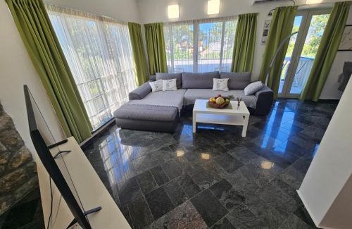 Brzac Resort | Molnar Resort Villa Mimoza & Apartment Nea