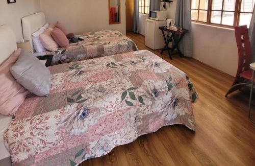 Vryburg House | Molopo Naledi Guest Lodge