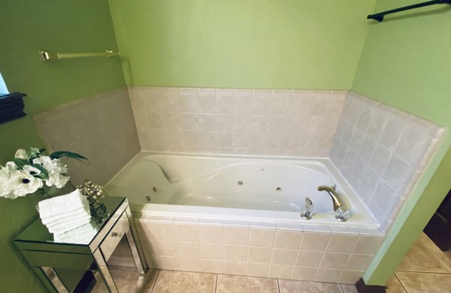 Lawton House | Mom’s House 10 min to Fort Sill