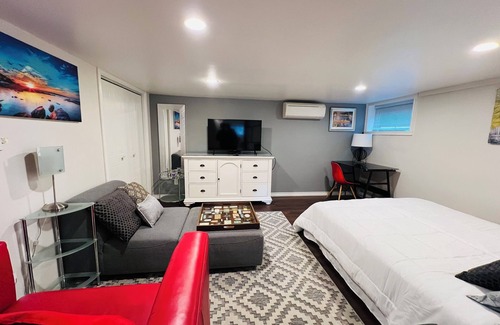 Cordova Bay Apartment | Mon Studio