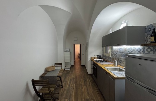 Catania City Centre Apartment | Monahouse - Elegance and Comfort on VIA ETNEA in the Heart of Catania - Sicily