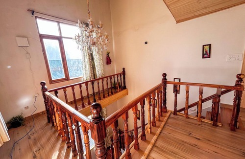 Manali Villa | MonAmis Home