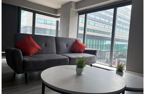 The Docks Apartment | Monarchs Quay Arena Apartments by Happy Days