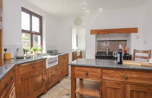 Cemaes Bay Cottage | MONFA, pet friendly, character holiday cottage in Cemaes Bay
