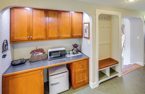 Milton-Freewater Cottage | Mongata Winery Retreat: Hot Tub, On-Site Tastings!