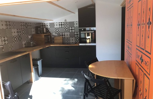 Ernes Cabin | Mongolian Yurt set in beautiful gardens with private kitchen/bathroom & jacuzzi