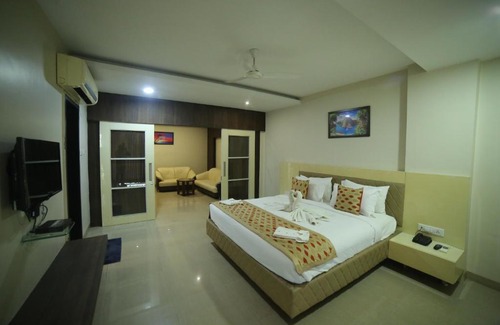 Sanwer Hotel | Monk's Nirvanaa Hotel & Resort