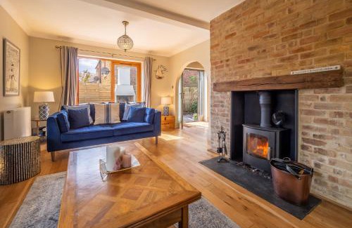 Snettisham House | Monkey Puzzle Cottage