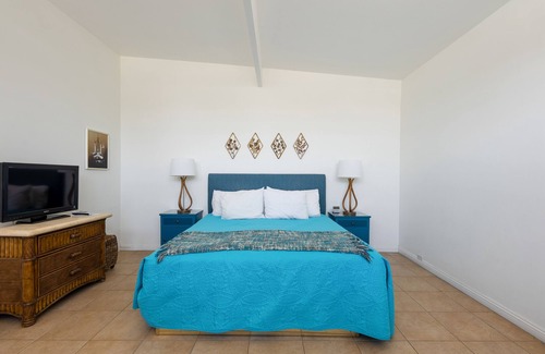 Desert Park Estates Hotel | Monkey Tree Hotel 17 by AvantStay | Stylish Hotel in Palm Springs w/Pool!