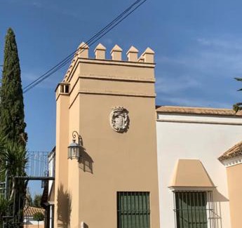 Sanlucar la Mayor House | MonKeys Apartments La Gloria Pool Sanlúcar la Mayor