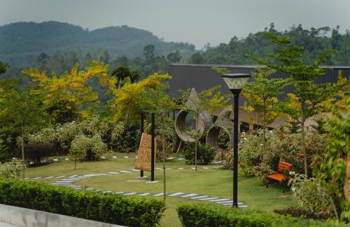 Hulu Langat Hotel | Monkeys Canopy Resort