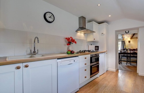 North Buckland House | Monks Cottage - Three Bedroom House, Sleeps 4
