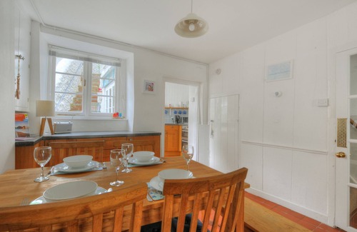 Lyme Regis Cottage | MONMOUTH COTTAGE, family friendly, with open fire in Lyme Regis