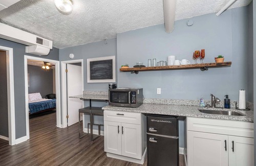 Newport Condo | Monmouth Loft 4