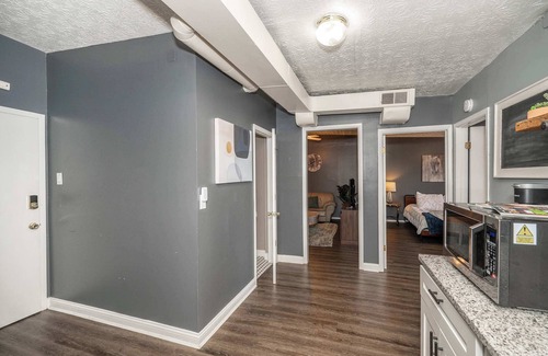 Newport Condo | Monmouth Loft 4