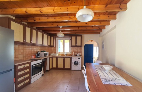 Gavrio House | Monolithos Villas