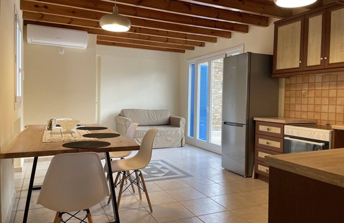 Gavrio House | Monolithos Villas