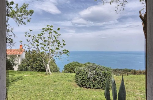 Zanca Apartment | Monolocale in giardino con meravigliosa vista sul mare e sul tramonto