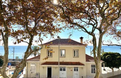 Estoril Apartment | Monte Estoril Train Station - Seaside Apartment