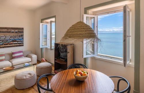 Estoril Apartment | Monte Estoril Train Station - Seaside Apartment