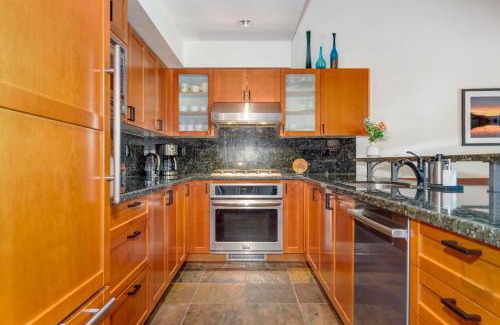 Whistler Village House | Montebello 4864