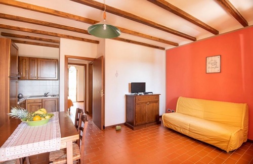 Suvereto Apartment | Montepitti Three-room apartment First floor
