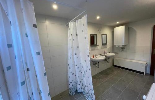 Hohenstadt Apartment | Monteurwohnung in Hohenstadt A8, ULM, GUENSTIG, WIFI, SMART TV